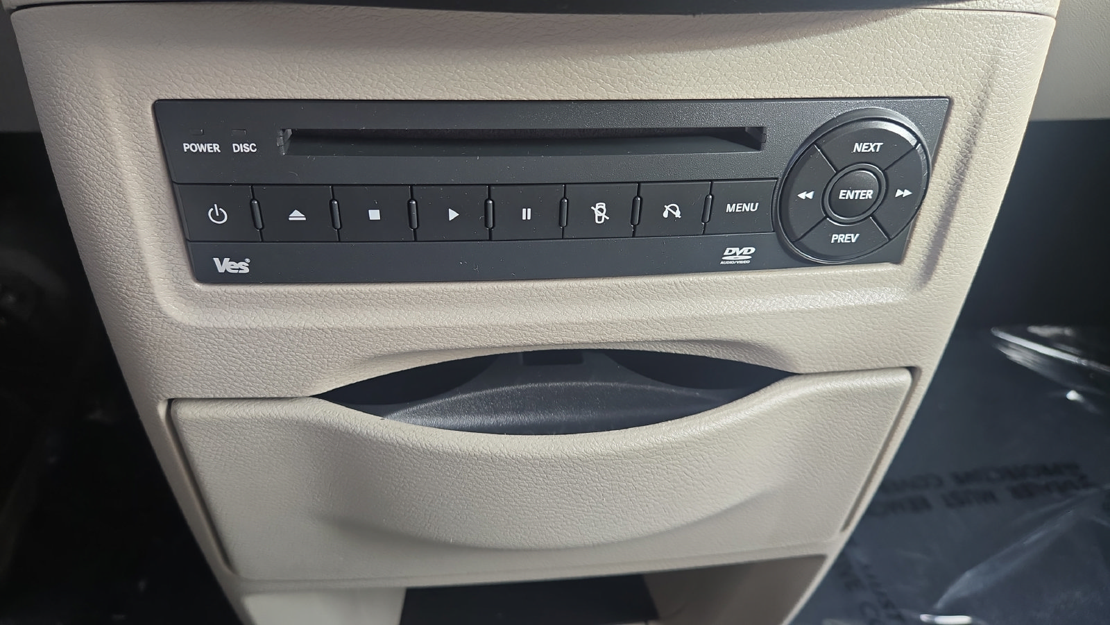 Used 2012 Chrysler Town & Country Touring-L w/ Entertainment Group #2 FWD image 17
