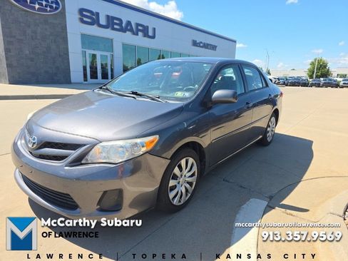 Used 2012 Toyota Corolla LE FWD image 1