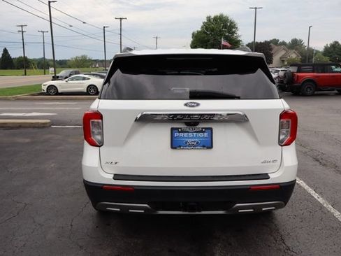 Used 2023 Ford Explorer XLT w/ Equipment Group 202A AWD/4WD image 7