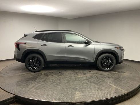 New 2026 Chevrolet Trax LT w/ Driver Confidence Package image 8