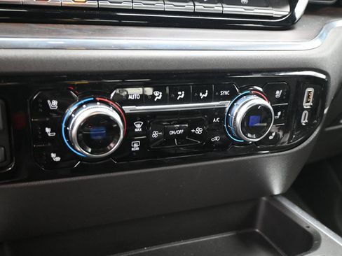 Used 2024 GMC Sierra 1500 SLT w/ SLT Premium Plus Package image 15