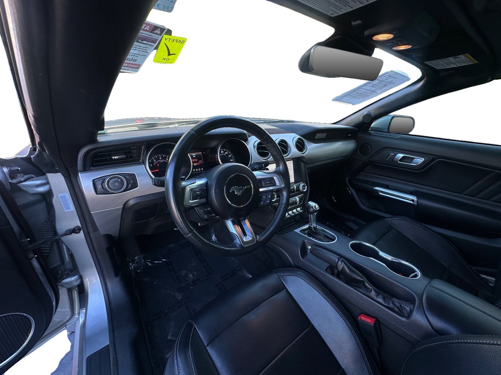 Used 2022 Ford Mustang Premium RWD image 11