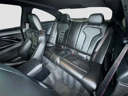 Used 2019 BMW M4 Coupe w/ Competition Package RWD image 17