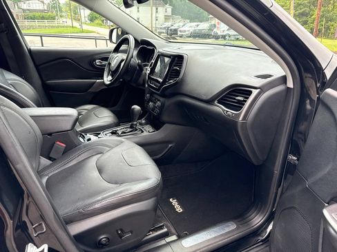 Used 2019 Jeep Cherokee Limited w/ Trailer Tow Group AWD/4WD image 30