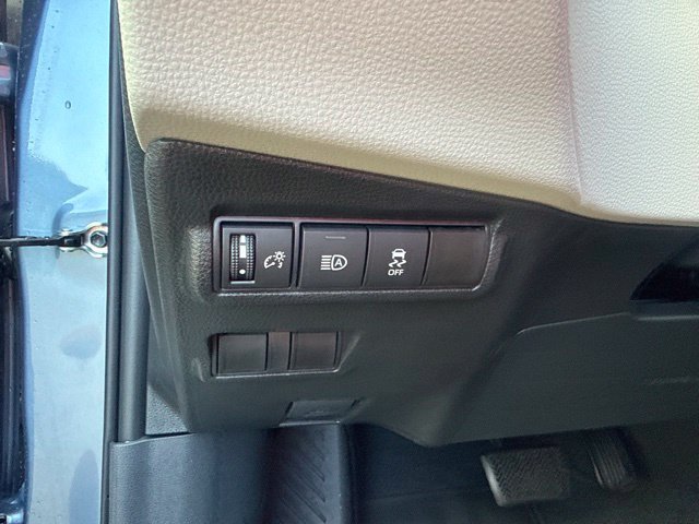 New 2026 Toyota Corolla Cross L AWD/4WD image 23