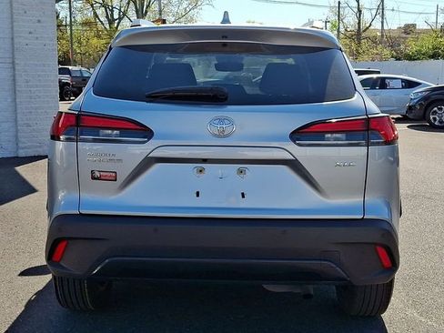 Certified 2024 Toyota Corolla Cross XLE FWD image 5