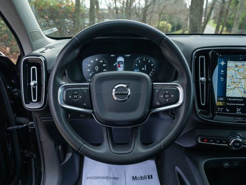 Used 2020 Volvo XC40 T5 Inscription image 21