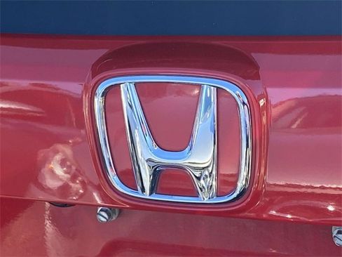 Used 2017 Honda Civic Sport image 12