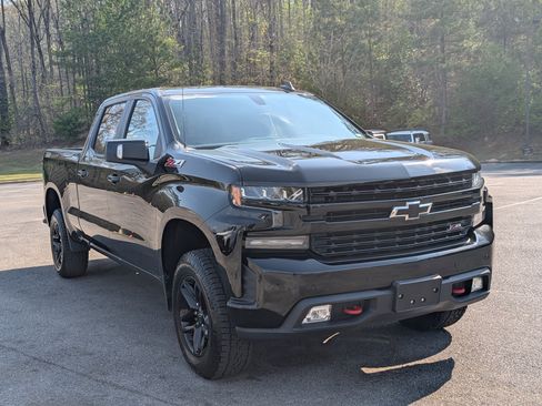 Used 2020 Chevrolet Silverado 1500 LT Trail Boss image 11