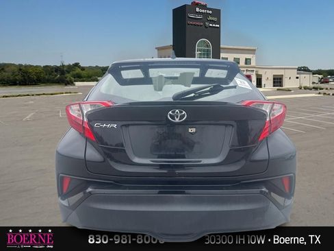 Used 2021 Toyota C-HR LE FWD image 10