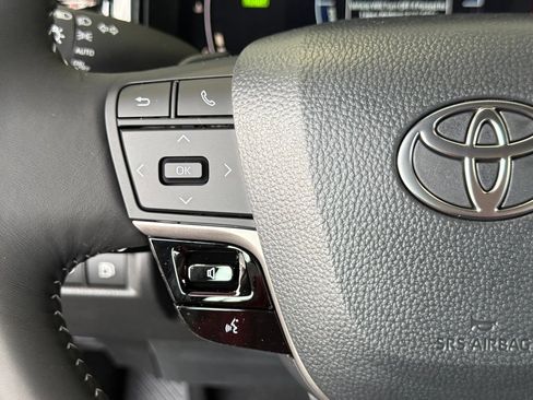 Used 2026 Toyota Camry SE FWD image 22