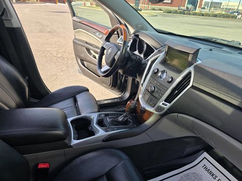Used 2010 Cadillac SRX Premium image 42
