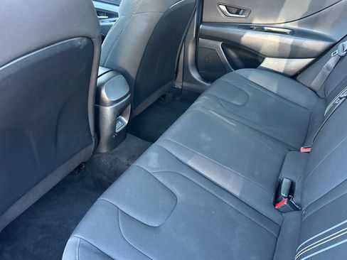 Used 2024 Hyundai Elantra SEL FWD image 12