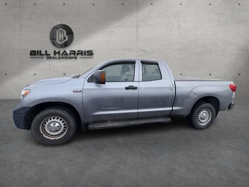 Used 2010 Toyota Tundra 4x4 Double Cab image 2