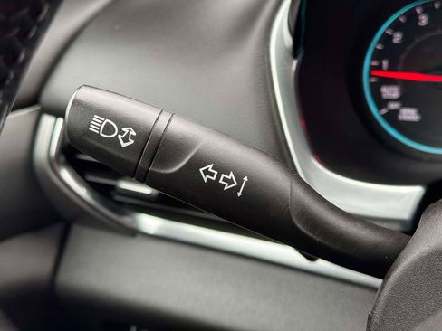 Used 2021 Chevrolet Traverse LT image 20