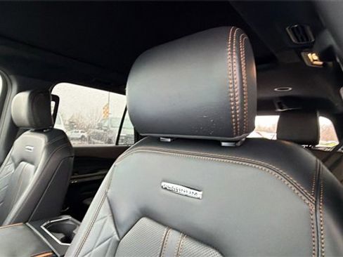 Used 2024 Ford Expedition Platinum image 22