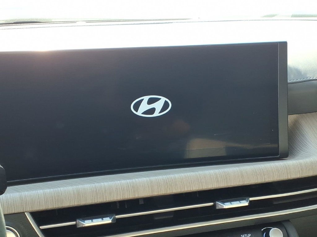 Used 2025 Hyundai Sonata Limited FWD image 19