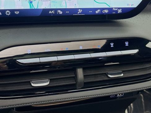 Used 2025 Buick Enclave Avenir w/ Super Cruise Package image 19