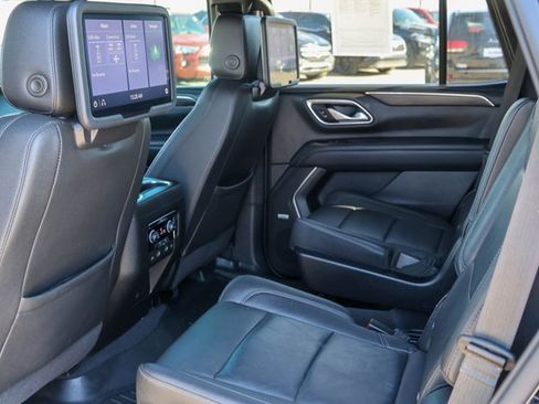 Used 2021 Chevrolet Tahoe Z71 w/ Rear Media and Nav Package image 16