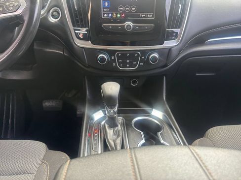 Used 2021 Chevrolet Traverse LT FWD image 13