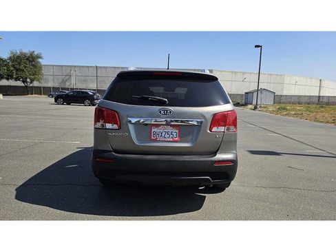Used 2013 Kia Sorento EX w/ Premium Plus Pkg image 6
