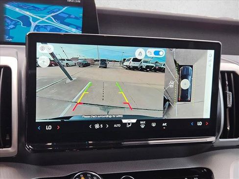 Used 2025 Ford Expedition Active RWD image 11