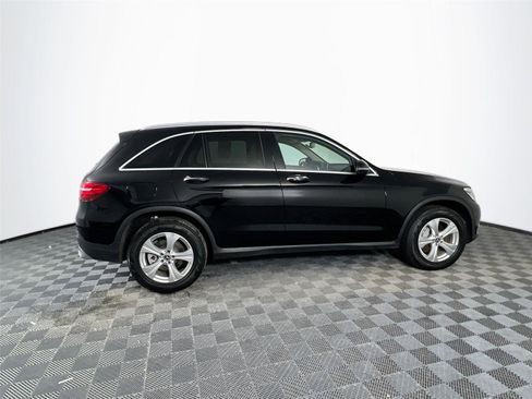 Used 2018 Mercedes-Benz GLC 300 4MATIC image 7