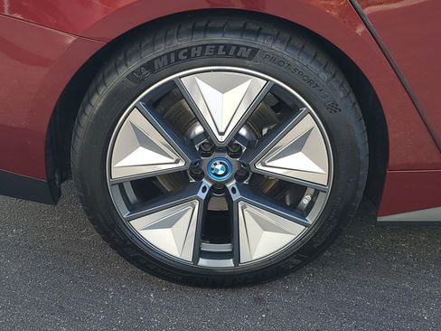 Used 2023 BMW i4 eDrive35 w/ Premium Package image 7