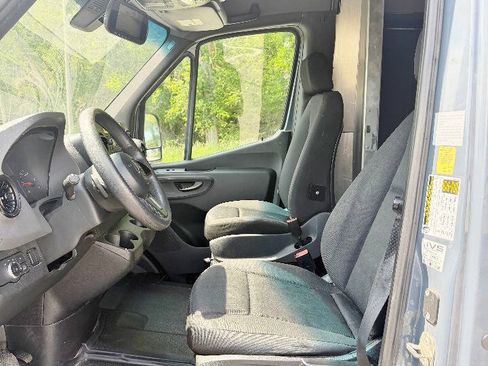 Used 2019 Mercedes-Benz Sprinter 144 image 10