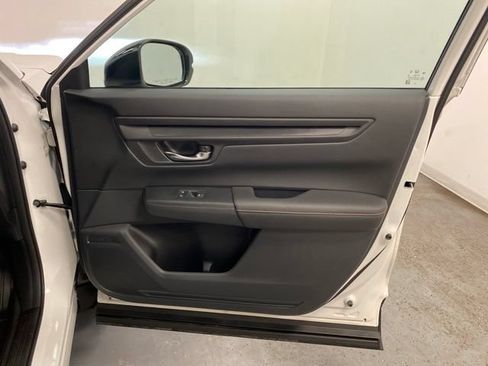 Used 2025 Honda CR-V Sport image 25
