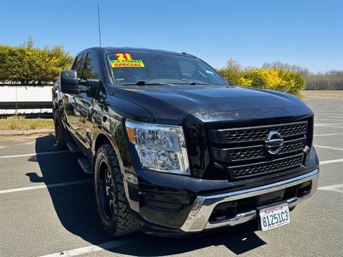 Used 2021 Nissan Titan SV w/ SV Convenience Package RWD image 2