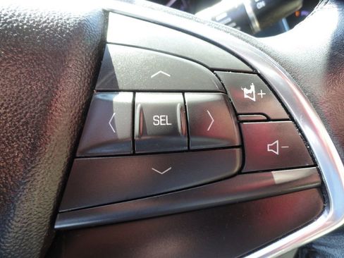 Used 2019 Cadillac XT5 Luxury FWD image 24