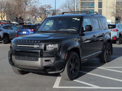 Used 2022 Land Rover Defender 110 X-Dynamic SE AWD/4WD image 10