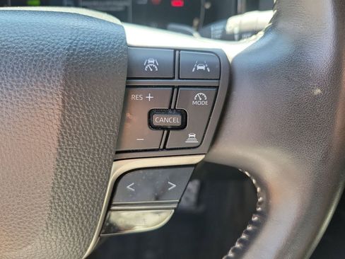 Used 2025 Toyota Camry SE FWD image 21