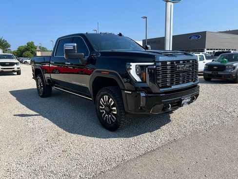 Used 2024 GMC Sierra 2500 Denali Ultimate image 1