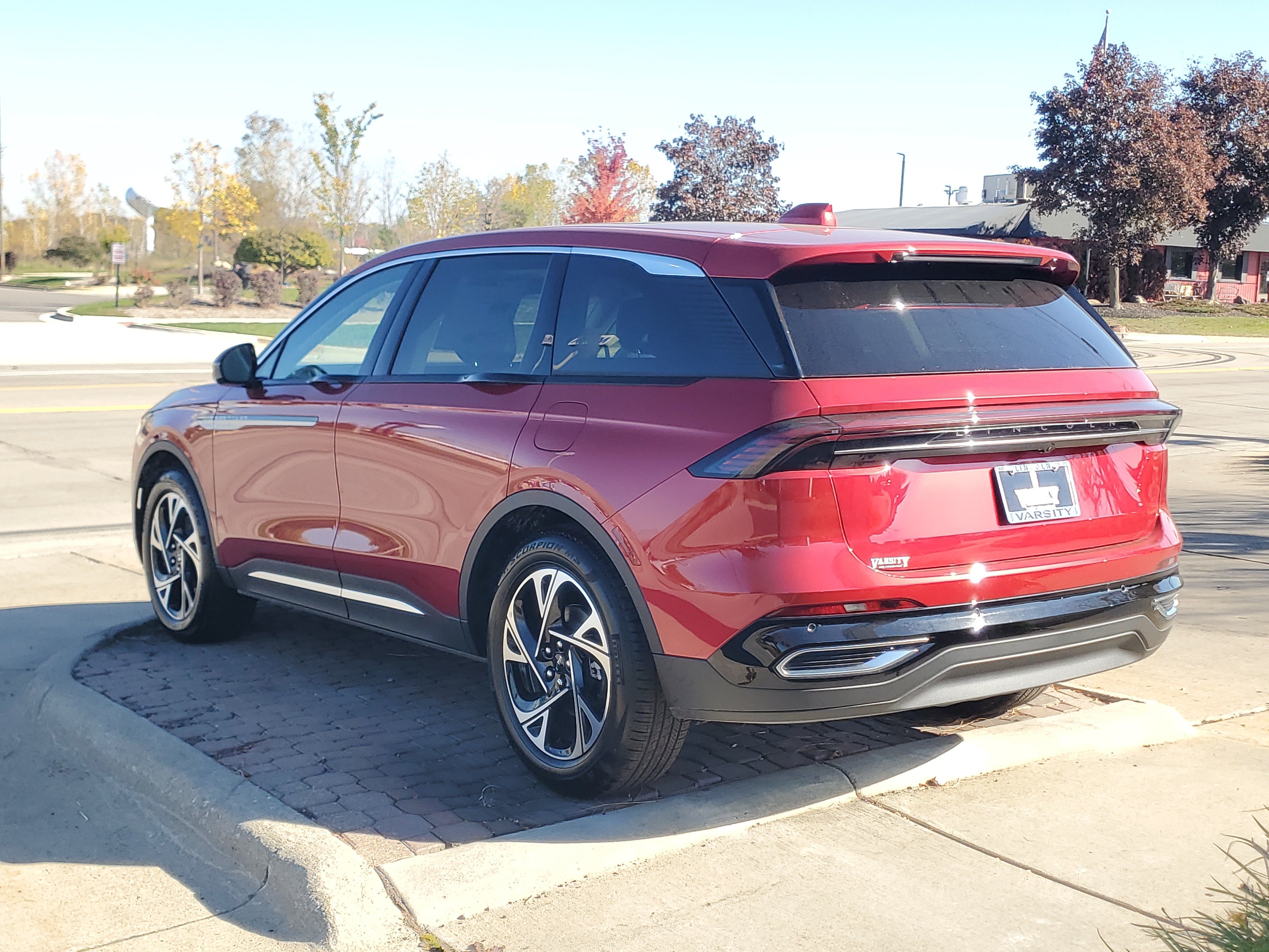 New 2026 Lincoln Nautilus Premier w/ Equipment Group 102A AWD/4WD image 3