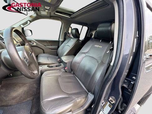 Used 2015 Nissan Frontier PRO-4X w/ Pro-4x Luxury Package image 29