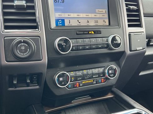 Used 2019 Ford Expedition Max Platinum image 24