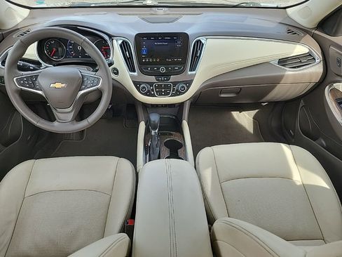 Used 2024 Chevrolet Malibu LT FWD image 16