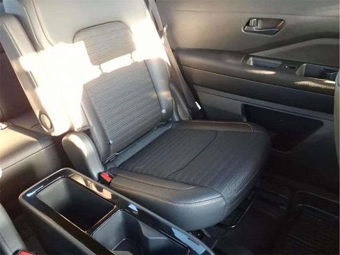 Certified 2025 Nissan Pathfinder Rock Creek image 18