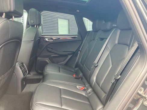 Used 2026 Porsche Macan AWD/4WD image 14