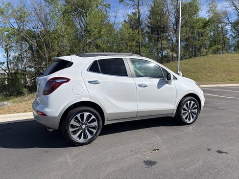 Used 2022 Buick Encore Preferred w/ Safety Package AWD/4WD image 8