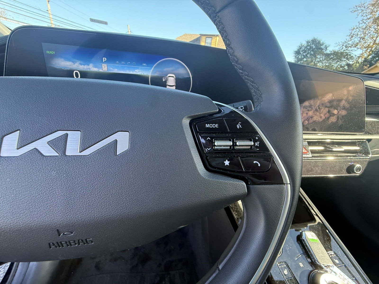 Used 2024 Kia Niro Wind w/ Wind Preserve Package FWD image 17