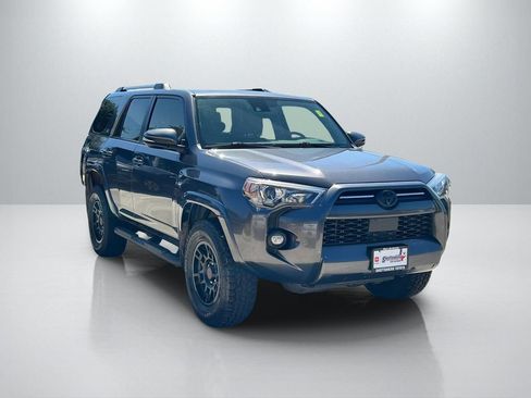 Used 2021 Toyota 4Runner SR5 Premium w/ Moonroof Package AWD/4WD image 3