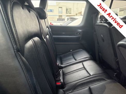Used 2024 Jeep Wagoneer Series II w/ Flexible Seating Group RWD image 18