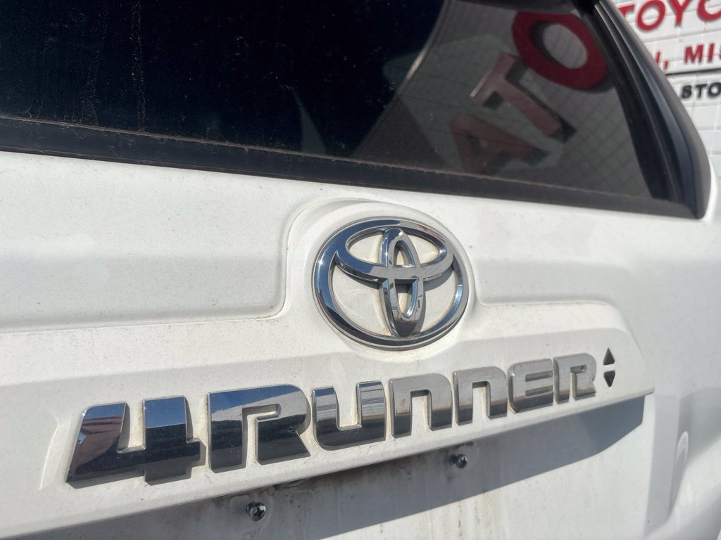 Used 2022 Toyota 4Runner SR5 RWD image 32