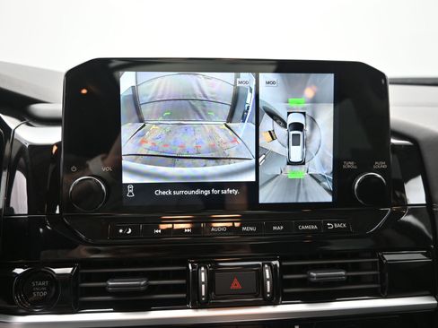 New 2025 Nissan Pathfinder Platinum image 16