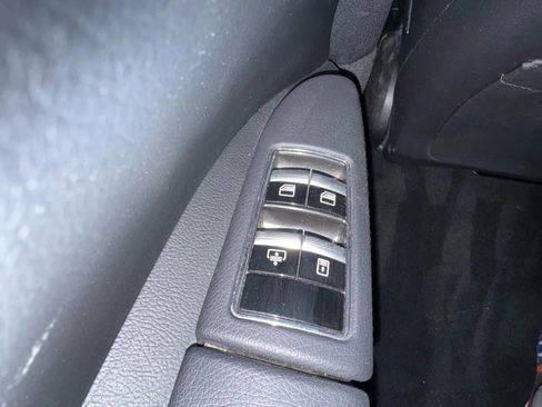 Used 2012 Mercedes-Benz S 550 S 550 4MATIC Sedan 4D image 27