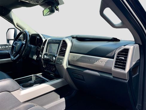 Used 2021 Ford F250 Lariat w/ Lariat Ultimate Package image 29