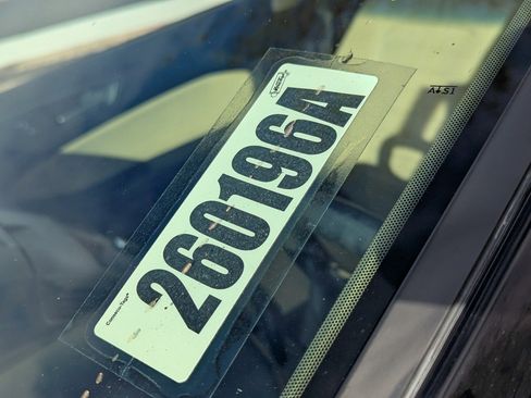 Used 2019 Ford Edge SE w/ SE Fleet Driver's Package image 32